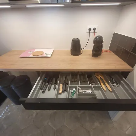 Moderne & Proche Commodites * Tuluza