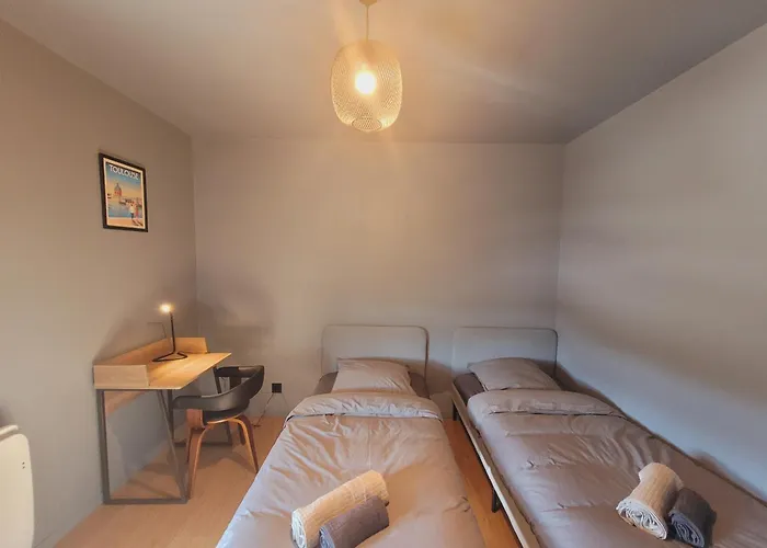 Moderne & Proche Commodites *